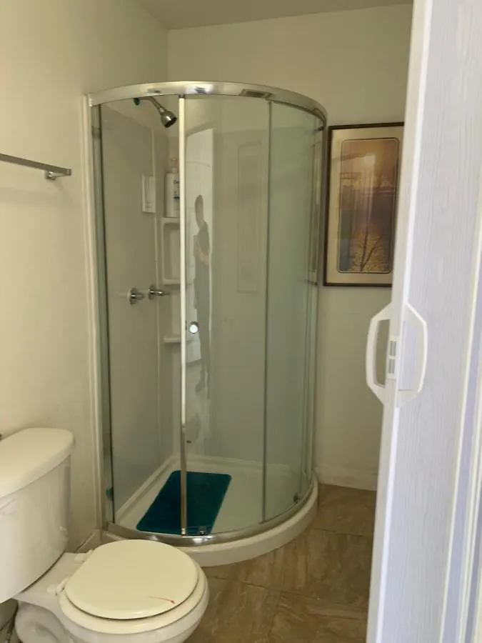 The Yellow Penthouse Llc Las Vegas Homestay