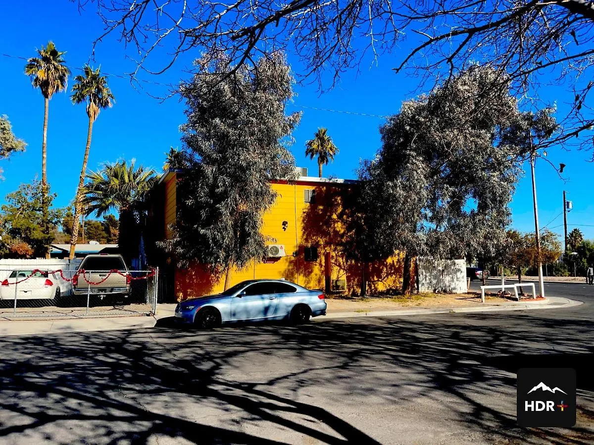 The Yellow Penthouse Llc Las Vegas Homestay