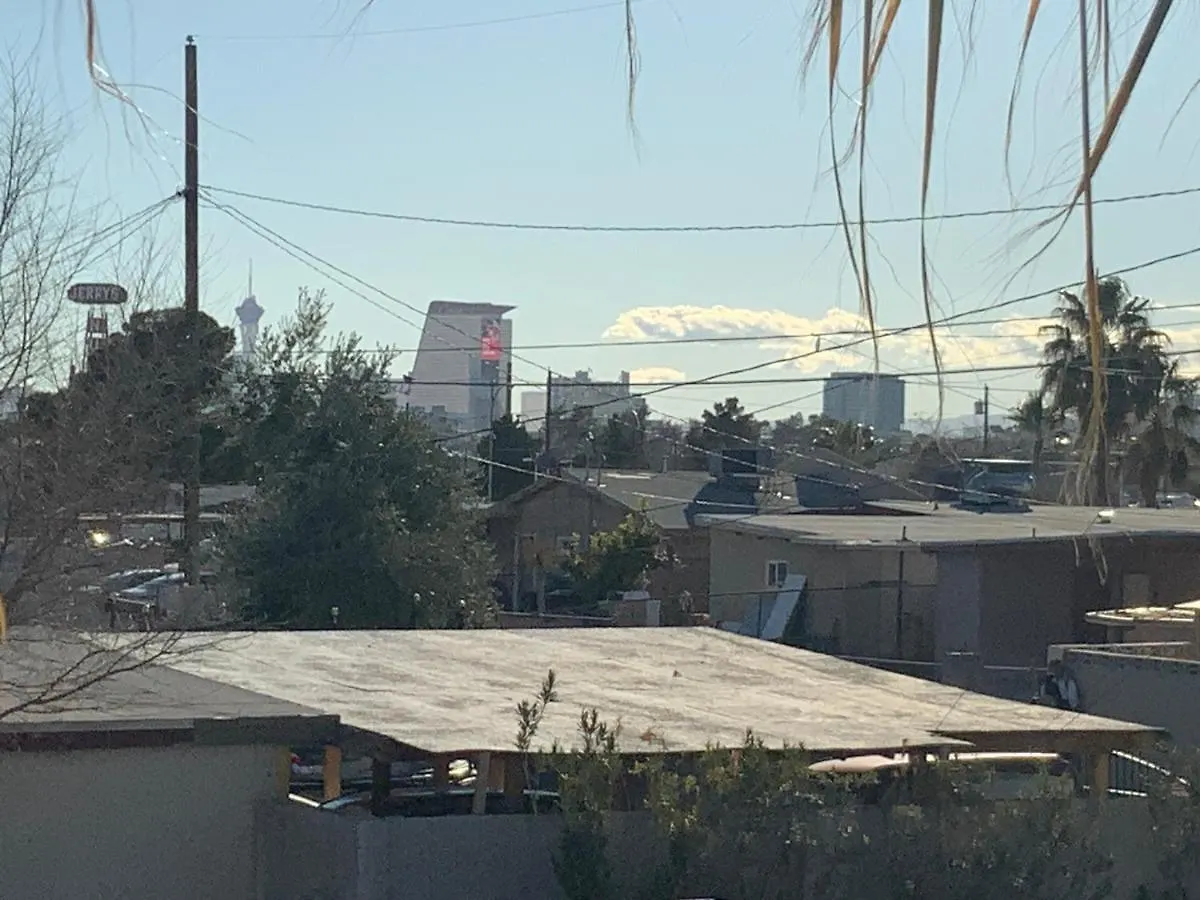 The Yellow Penthouse Llc Las Vegas Homestay